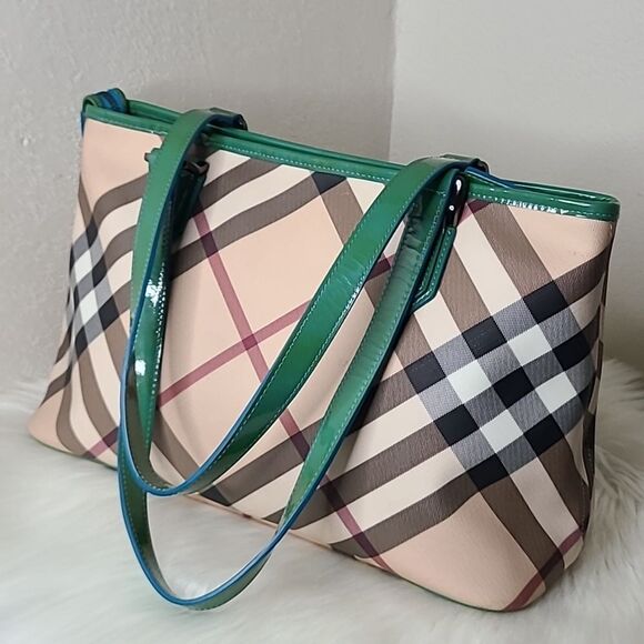 💯 Authentic Burberry Novacheck Tote Bag 🍀 - Picture 12 of 15
